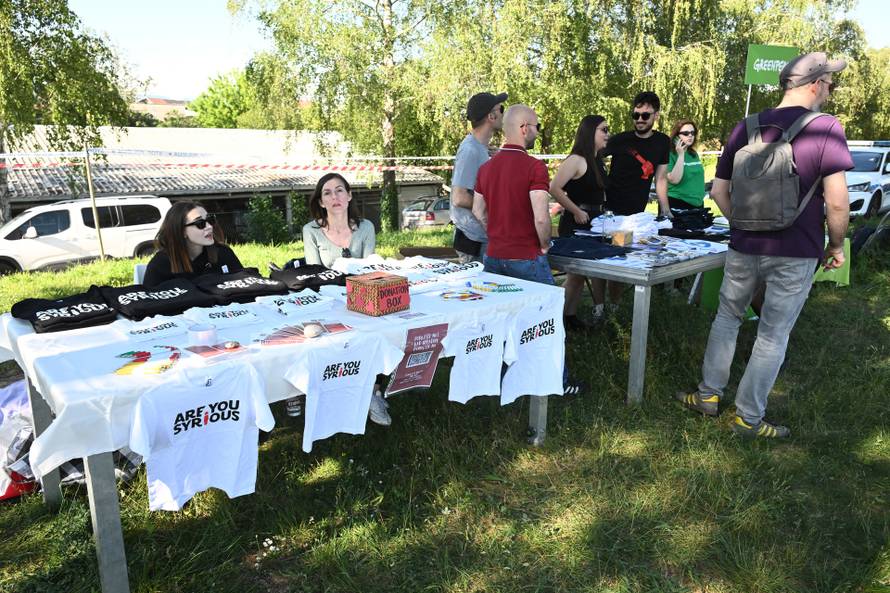Zagreb: Na nasipu kod Mosta slobode održavaju se Trnjanski kresovi