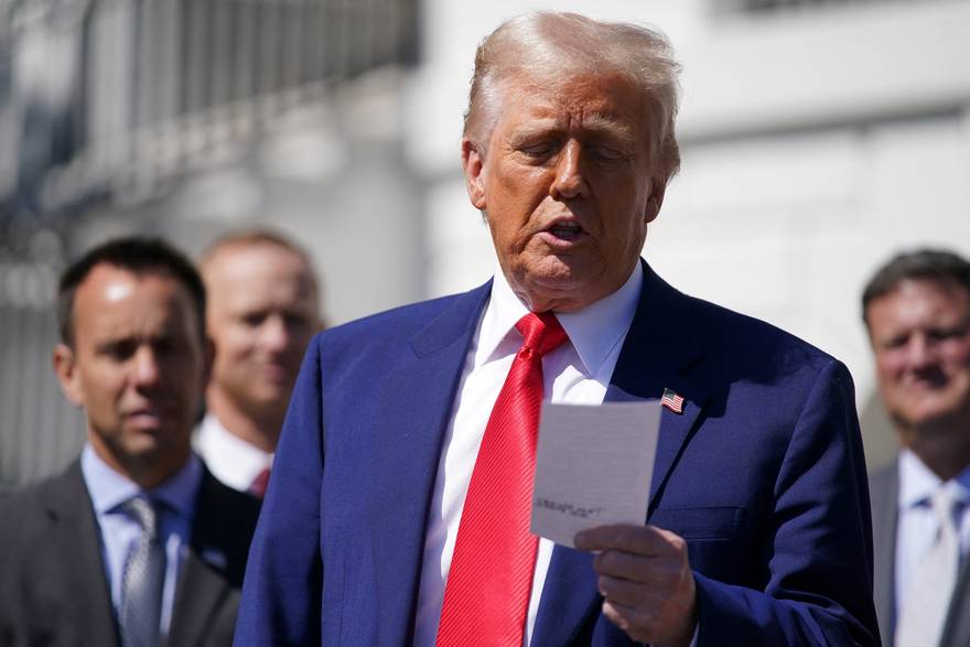 Trump dignuo carine na kinesku robu na 125 posto pa poručio: Kina želi dogovor s nama!