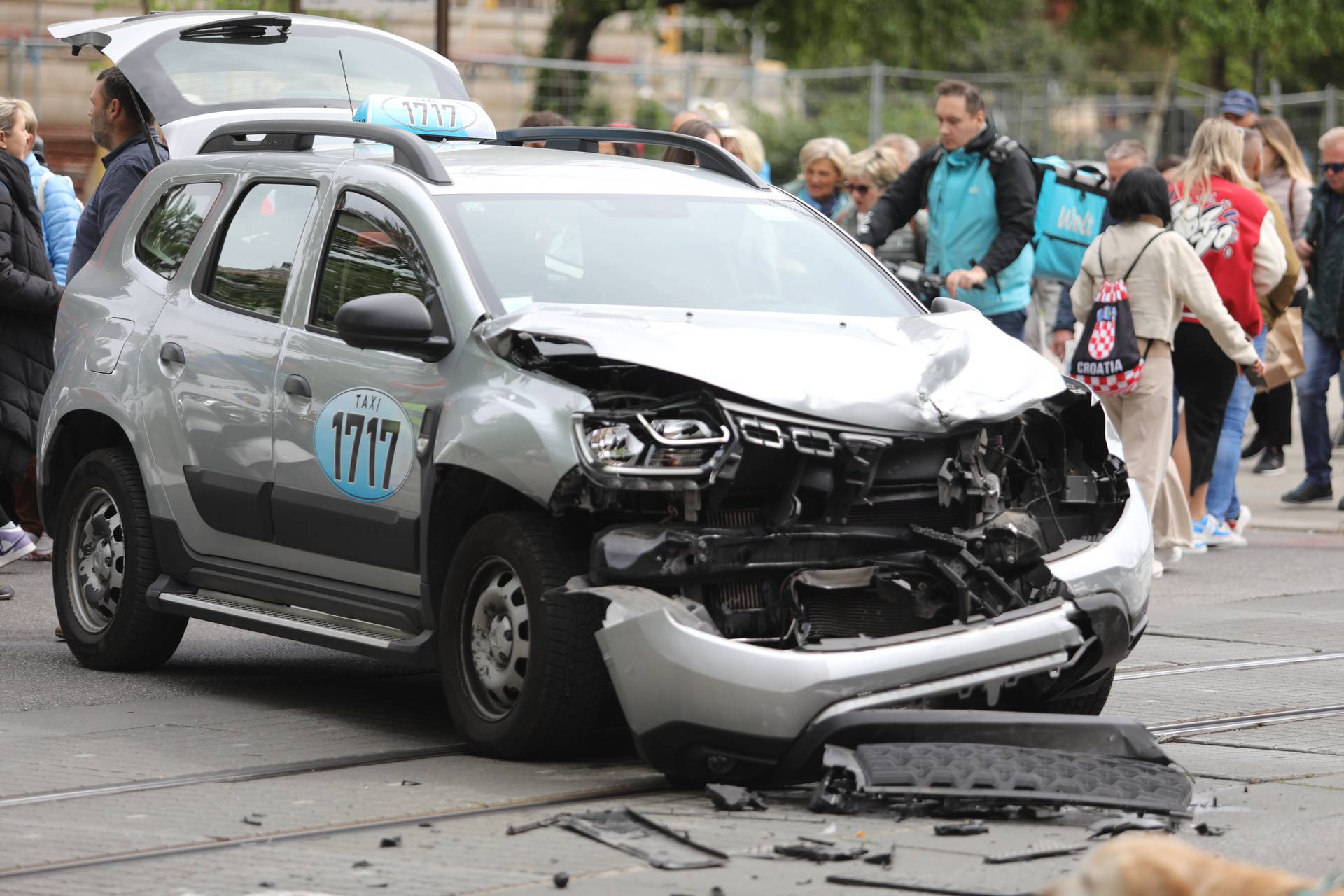 Zagreb: U prometnoj nesreći sudjelovala su dva taksija 