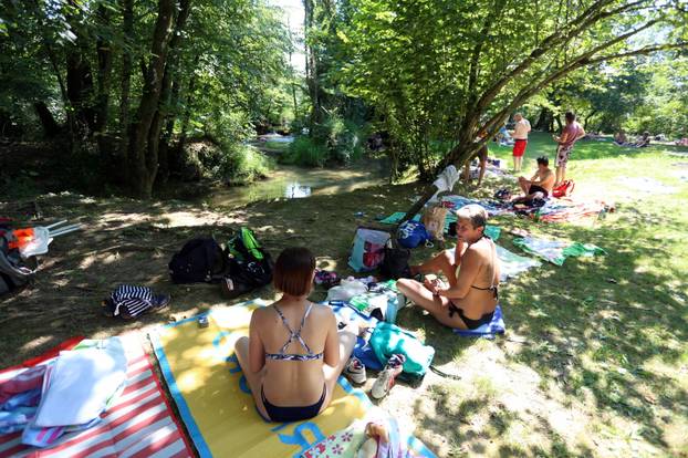 Brojna kupališa rijeke Mrežnice
