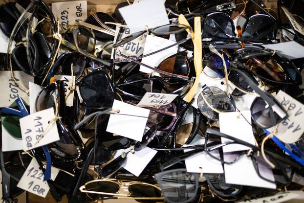 Zagrebačka policija organizirala je  javnu prodaju pronađenih predmeta kojima je istekao rok čuvanja