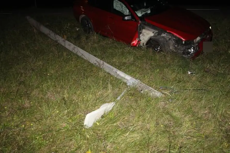 Mrtav pijan zabio se BMW-om u rasvjeti stup kod Velike Gorice