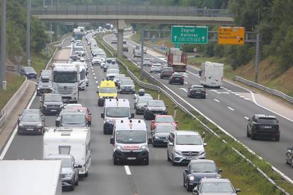 FOTO  Naoružajte se strpljenjem! Kilometarske kolone put mora