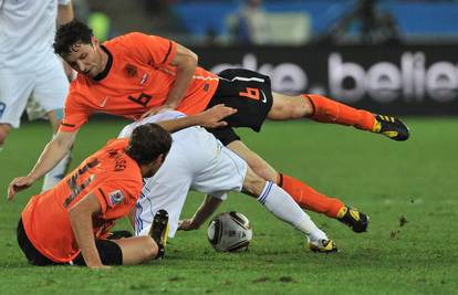 Nizozemac Van Bommel je ljutit zbog stalnih kritika...
