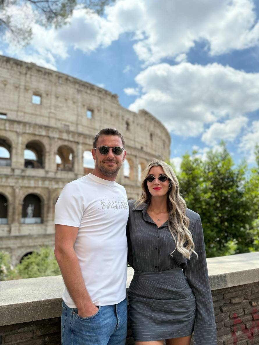 Haljine supruge nekadašnjeg nogometnog reprezentativca nose i na Bliskom istoku...