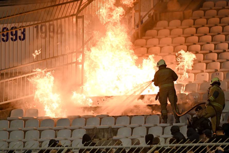 Split: Požar na tribini nakon utakmice Hajduka i Dinama