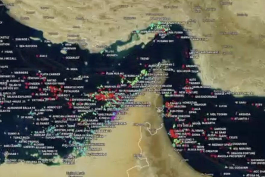 Promet kroz Hormuz je usporen, Trump ka&zcaron;e da Iran 'lo&scaron;e' propu&scaron;ta naftu