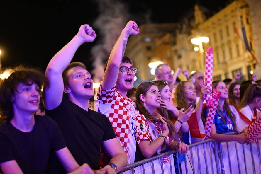 Zagreb: Zajedničko gledanj utakmice na trgu Bana Jelačića 