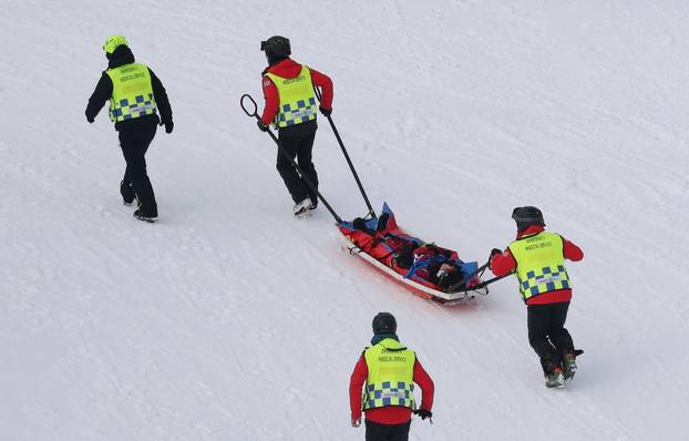 Snowboard - Women's Snowboard Halfpipe Qualification