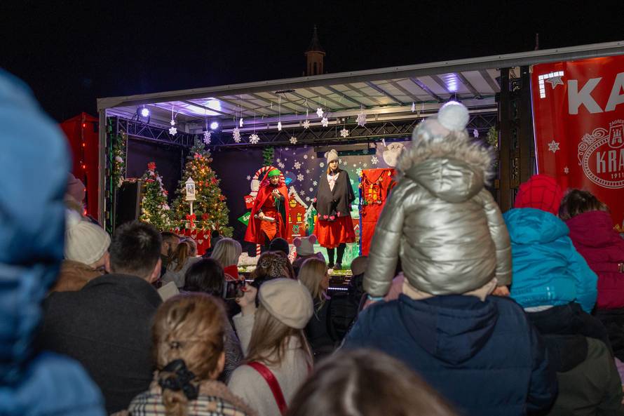 Kamion Djeda Mraza oduševio tisuće mališana diljem Hrvatske
