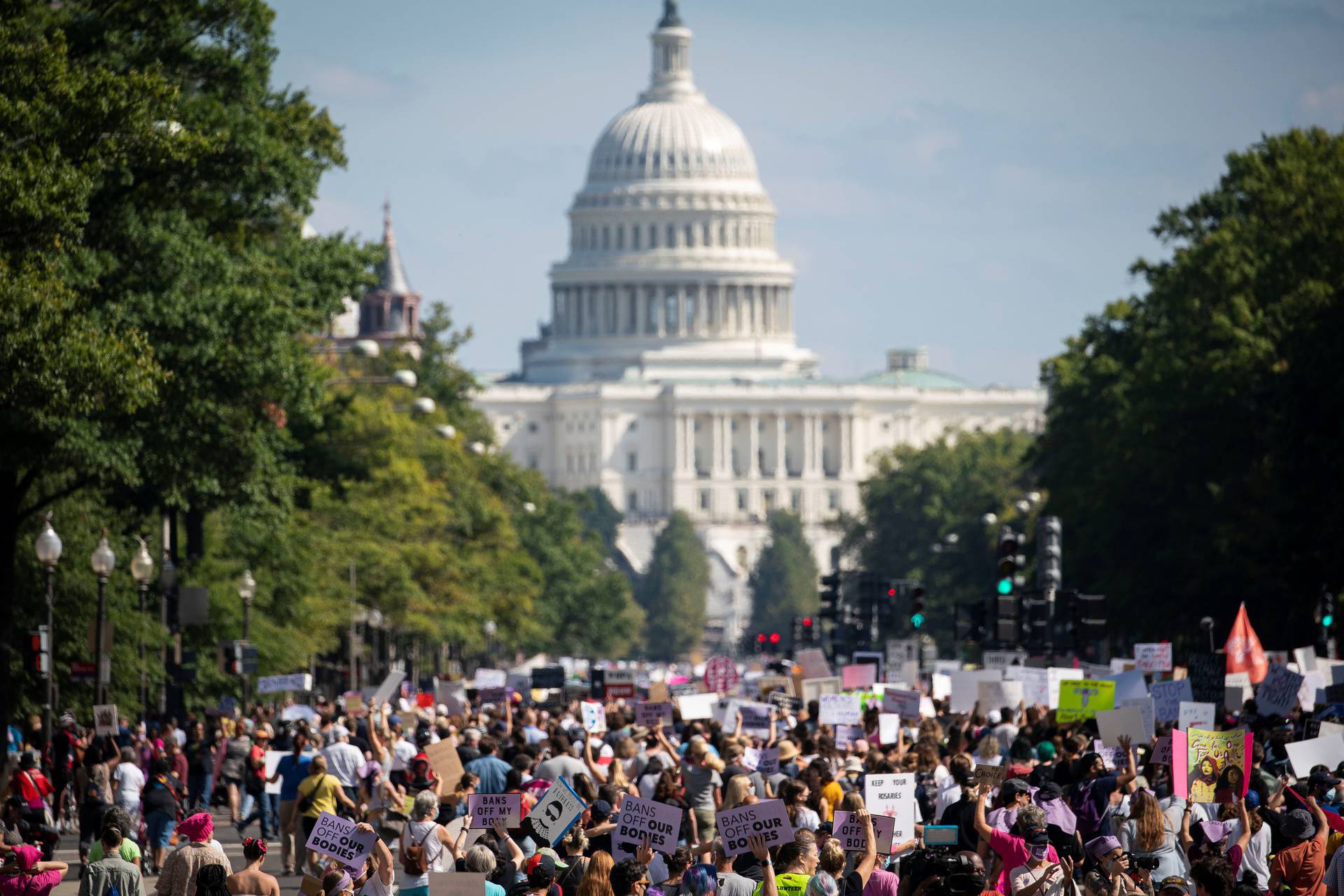 Supporters of reproductive choice march to the U.S. Supreme Court during the nationwide Women's March  in Washington