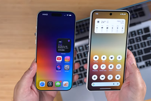 SPOJ DVAJU SVJETOVA Fanovi Androida ovo su &ccaron;ekali: Sti&zcaron;e prava ljubav s iPhoneom Androidov Quick Share i Appleov AirDrop napokon mogu sura&dstrok;ivati, a Google sada najavljuje širenje te opcije na više Android ure&dstrok;aja. Funkcija je prvo stigla na Pixel 10, a idu&cacute;i korak je šira dostupnost kroz 2026.