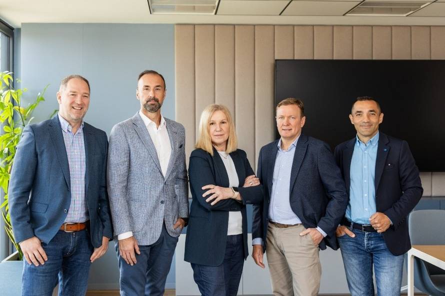 Darko Mijalić, Sanel Ljubičić, Maja Krznarić, Hrvoje Jurišić, Davor Salajec iz Philip Morrisa Zagreb