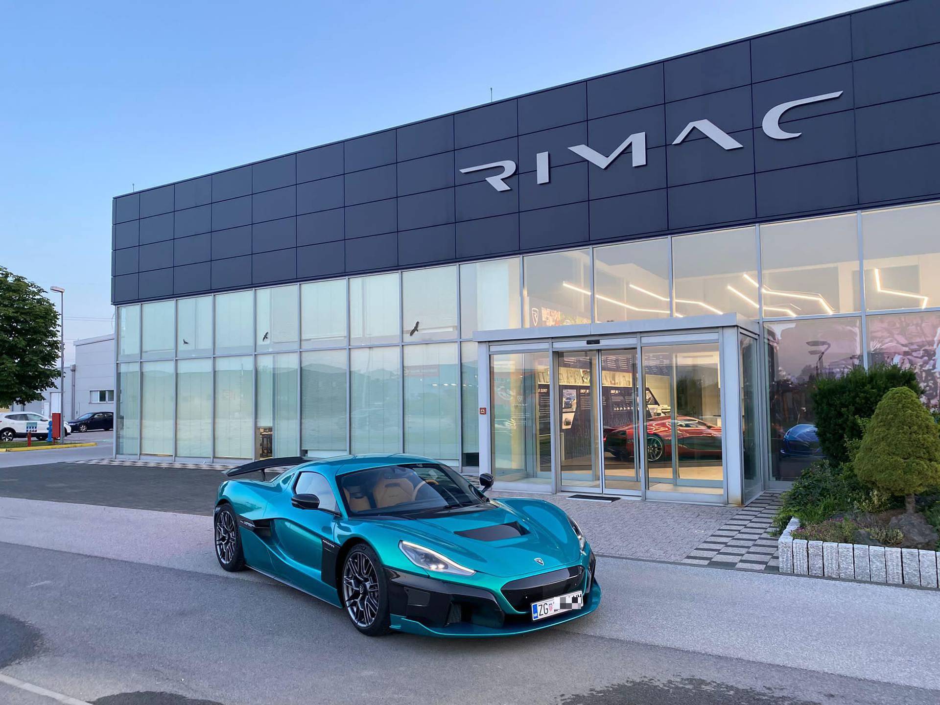 Unatoč padu prodaje vozila u Hrvatskoj, prodani su po jedan Rimac, Bugatti, Ferrari i Bentley