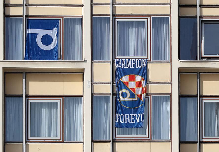 NavijaÄi Dinama u centru Plzena uoÄi utakmice UEFA Europa lige protiv Viktorie Plzen