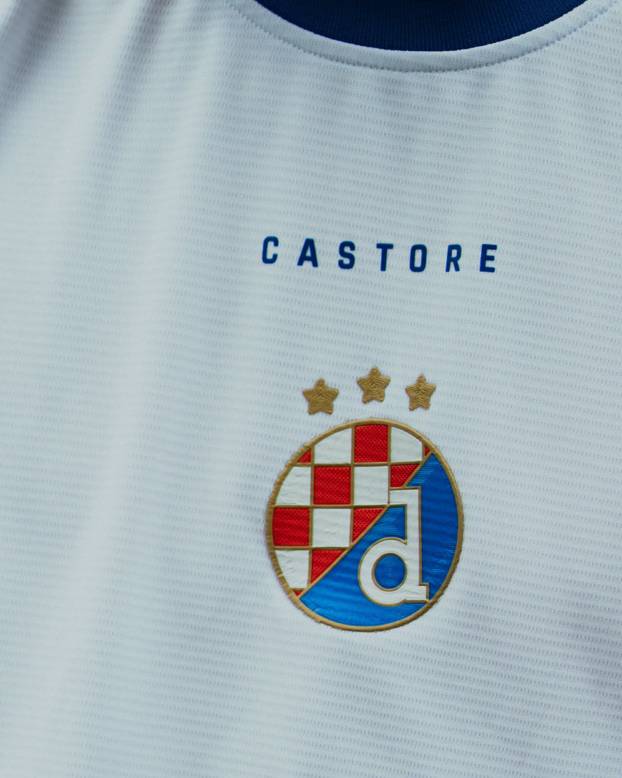 Dinamo nosi bijeli dres nakon 21 godinu! Kako vam se sviđa?