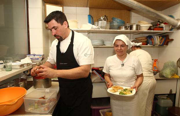 Zagreb: Stephan Macchi snima show Jezikova juha u pizzeriji El mundo