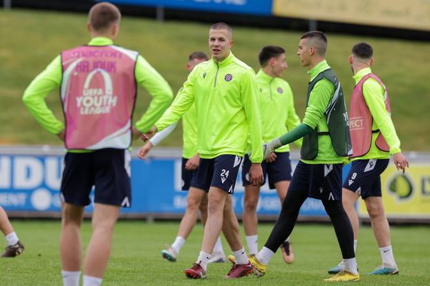 Nyon: Trening nogometaša Hajduka uo?i sutrašnje  polufinalne utakmice Lige prvaka mladih 