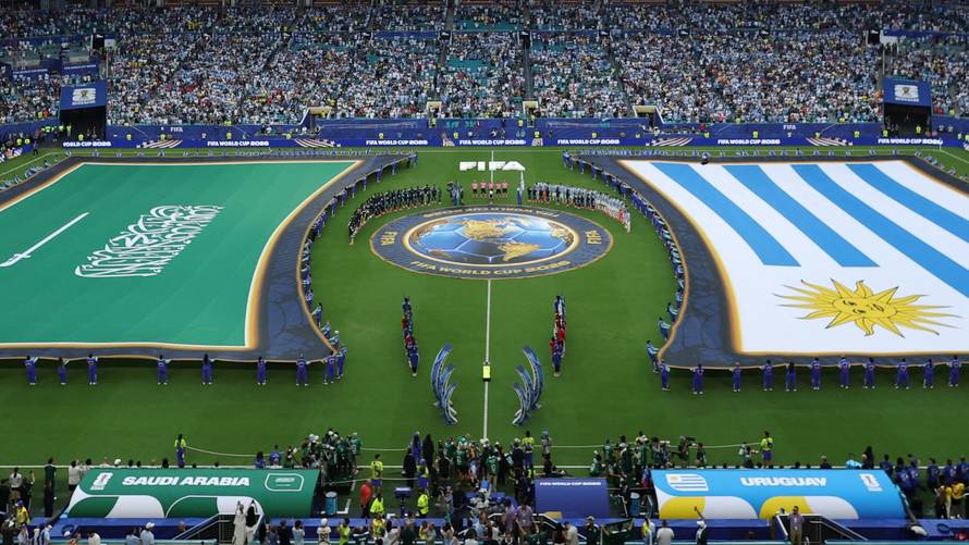 Zašto su zastave ostale u zraku? Fifa je promijenila protokol za utakmicu Saudijaca i Urugvaja