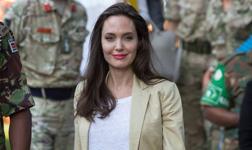 Sin Angeline Jolie želi da si mama  nađe novog muškarca