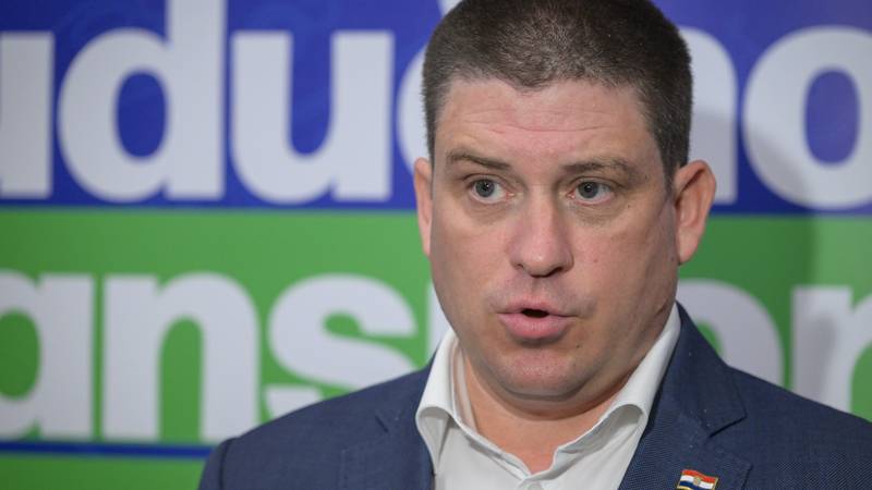Butković: Hrvatska ulaže 32 milijuna eura u prometnu povezanost Hrvatske i BiH...