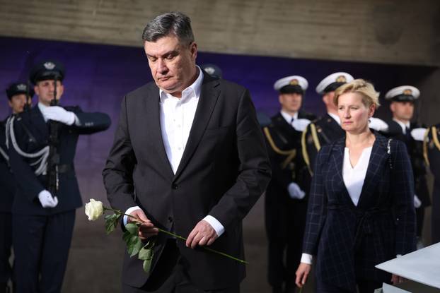 Državni vrh odao počast žrtvama logora u Jasenovcu