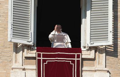 Drugi tjedan zaredom papa Franjo neće predvoditi Angelus