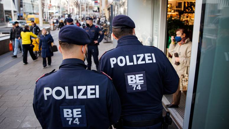 Nehammer: Necijepljeni u Austriji ostaju u lockdownu
