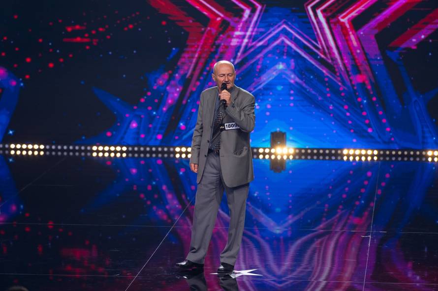 Branko (67) pjevao narodnjake i nasmijao sve: 'Ovo što danas galame to mi nije glazba...'