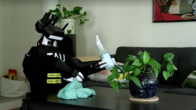 VIDEO - USISAVA, RIBA, BRIŠE Ne čisti vam se po stanu? Možda da nabavite ovakvog robota...