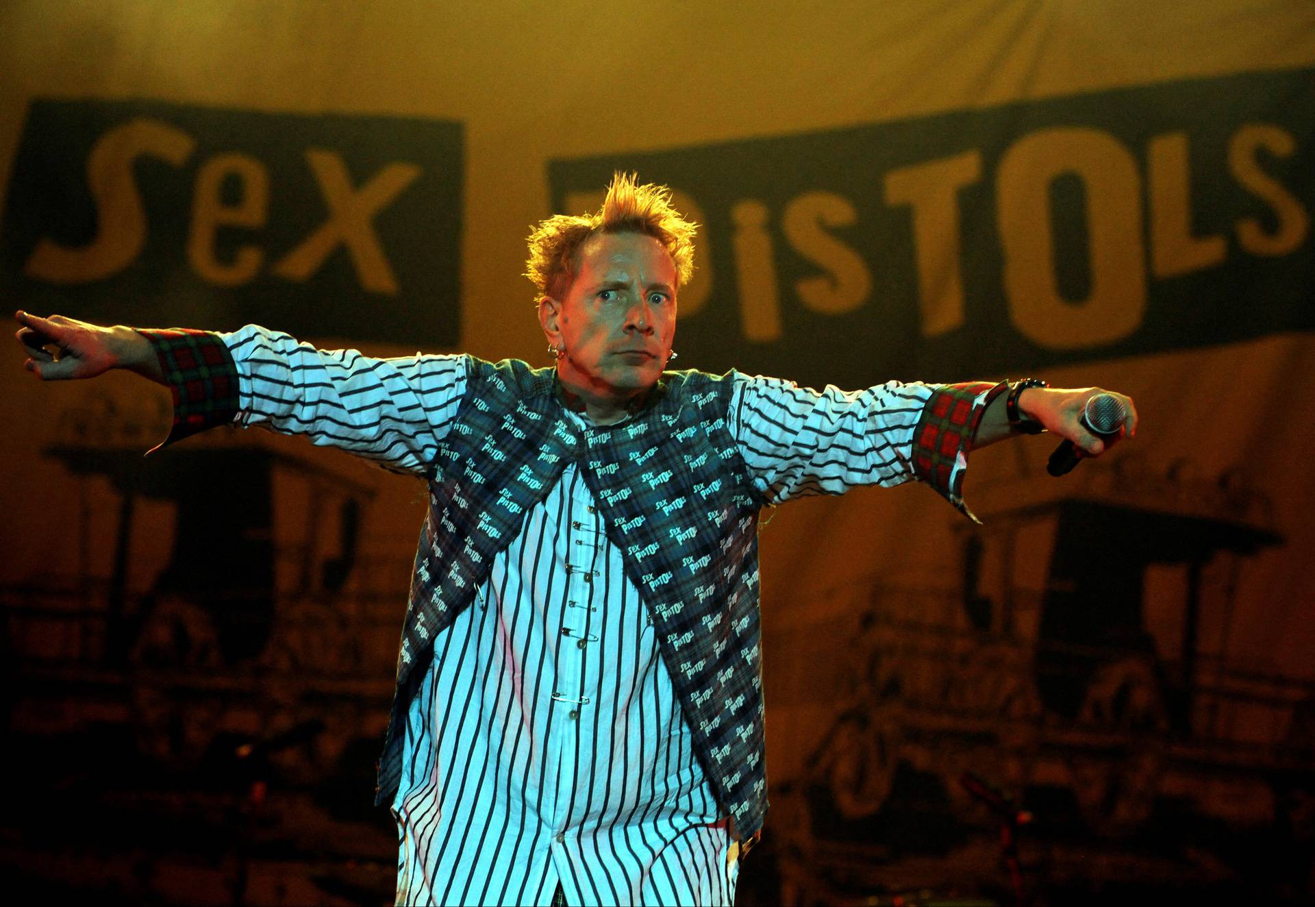 FILE PHOTO: The Sex Pistols lead singer John Lydon, also known as Johnny Rotten, performs at Azkena Rock Festival in Vitoria