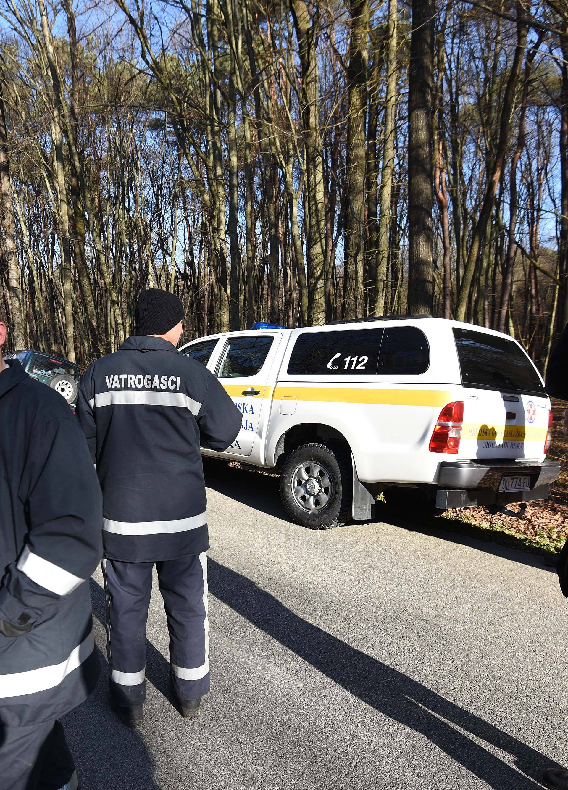 Obustavili potragu: U šumi su pronašli mrtvog učenika (15)