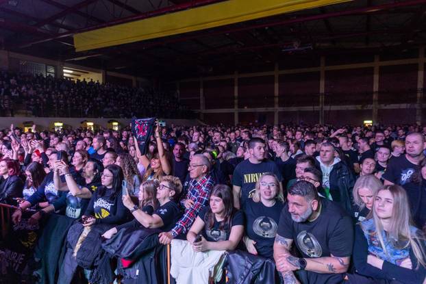 Županja: 13. božićni koncert Opće Opasnosti i prijatelja