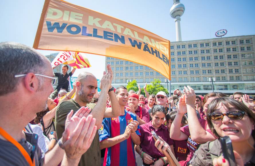 Human tower in Berlin