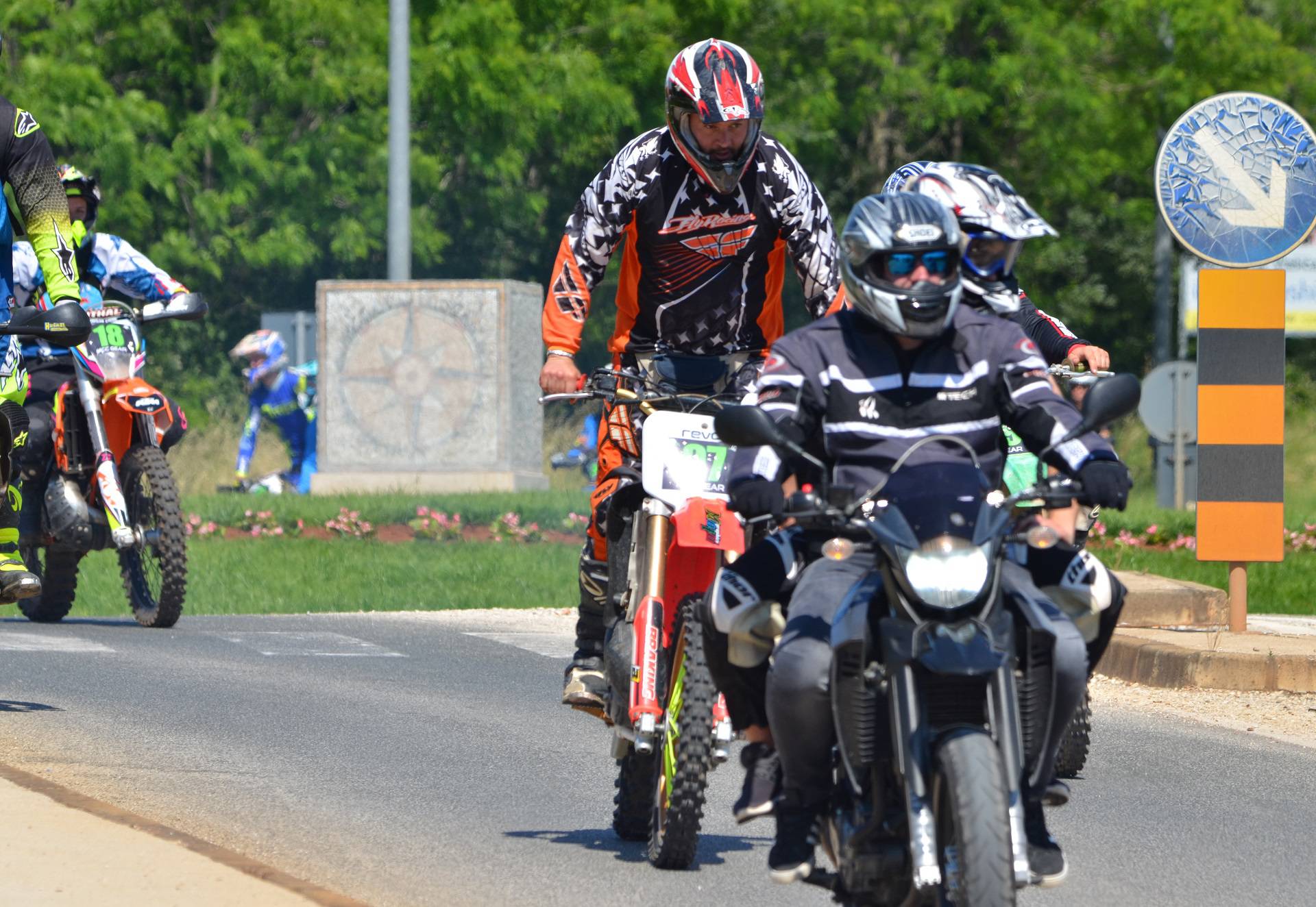 Bikeri okupirali Poreč: Uživali su u utrkama i ludim vožnjama