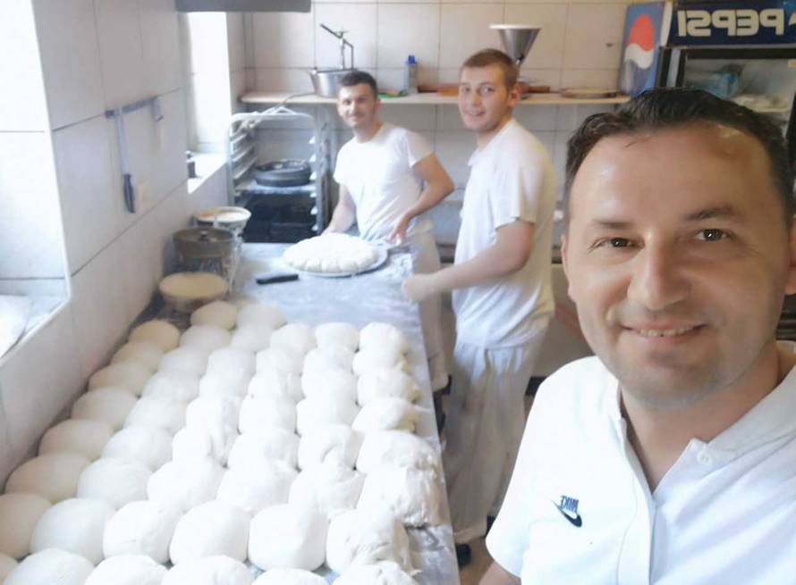 Pekar meka srca: 'Tko ne može platiti, dobit će kruh besplatno'