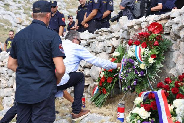 Šibenik:Na Kornatima obilježena 19. godišnjica tragedije u kojoj je poginulo 12 vatrogasaca