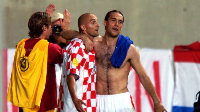 Soccer - UEFA European Championship 2004 - Group B - Croatia v France