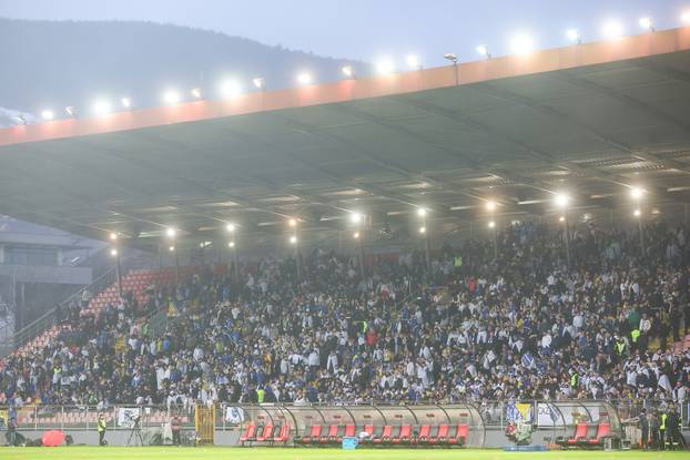 Zenica: Navijači očekuju početak utakmice između Bosne i Hercegovine i Italije