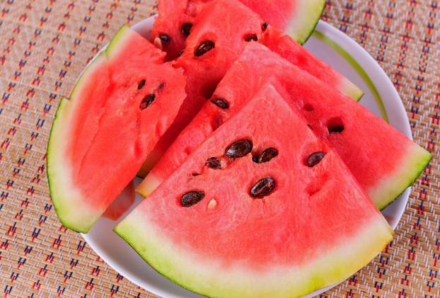 Jedite ovo prije odnosa! Žene će se lakše uzbuditi, a muškarcima će stajati čvršće i dulje...