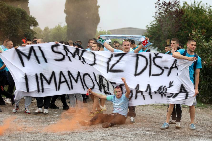 Rijeka: Maturanti srednjih škola širom grada slave kraj srednjoškolskog obrazovanja