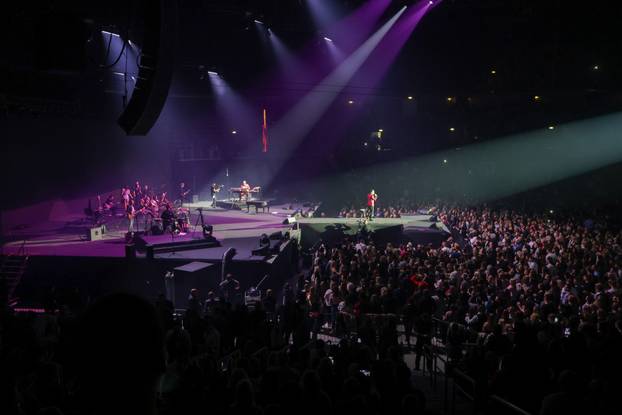 Zagreb: Peđa Jovanović održao koncert u Areni