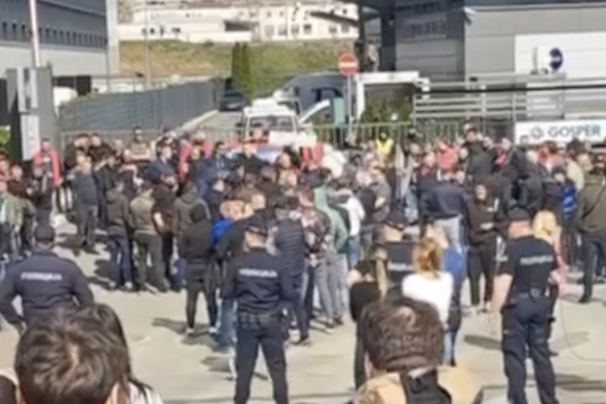 Vučićevci blokirali N1 u Srbiji