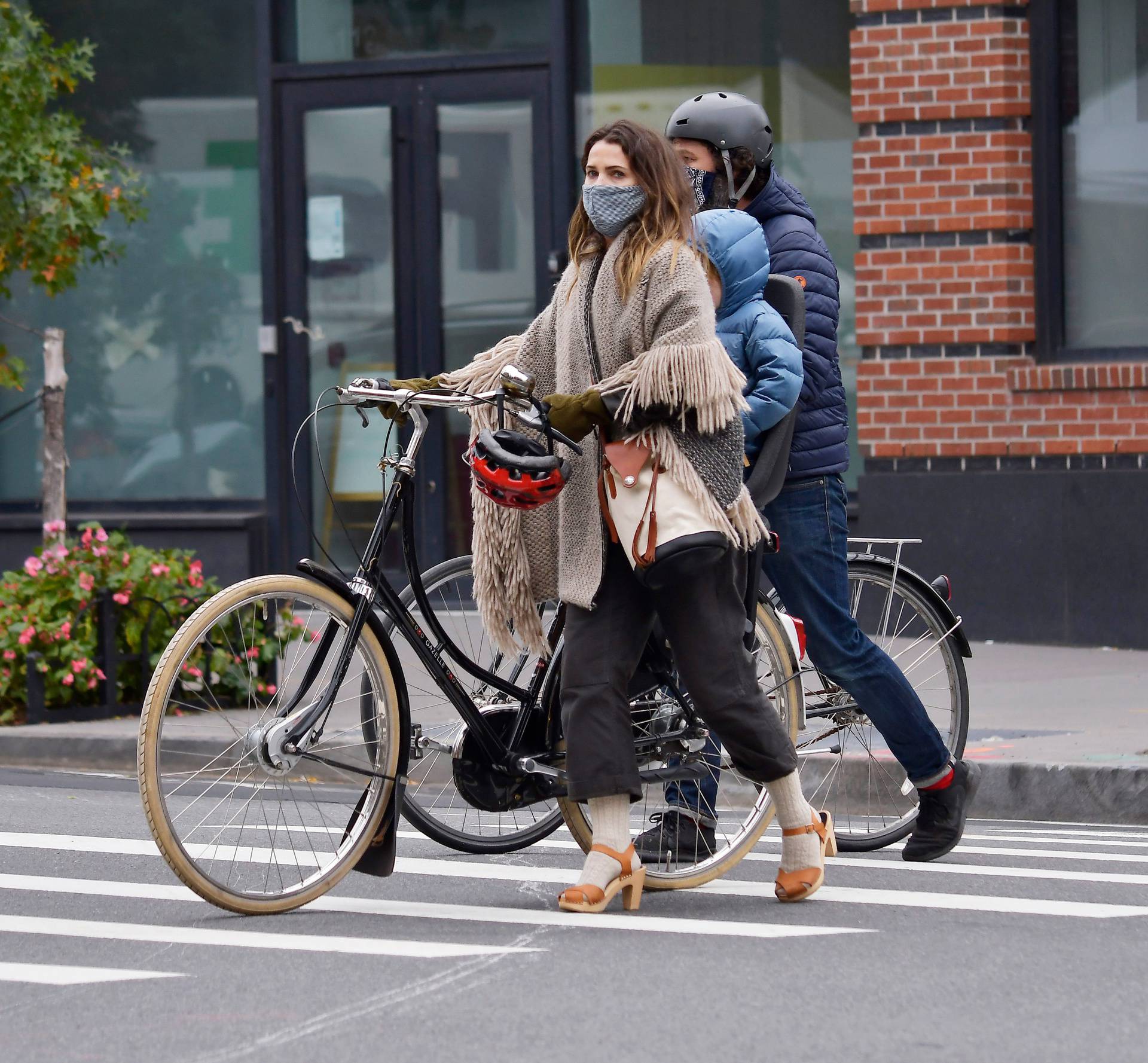 EXCLUSIVE: Keri Russell and Matthew Rhys Head to Brunch in Brooklyn