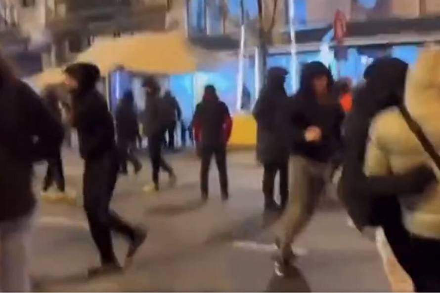 Montpellier: Dječak htio skinuti francusku zastavu s auta? Vozač je naglo krenuo i usmrtio ga