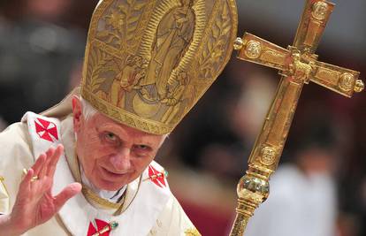 Zavjera u Vatikanu: Sprema se atentat na papu Benedikta? 
