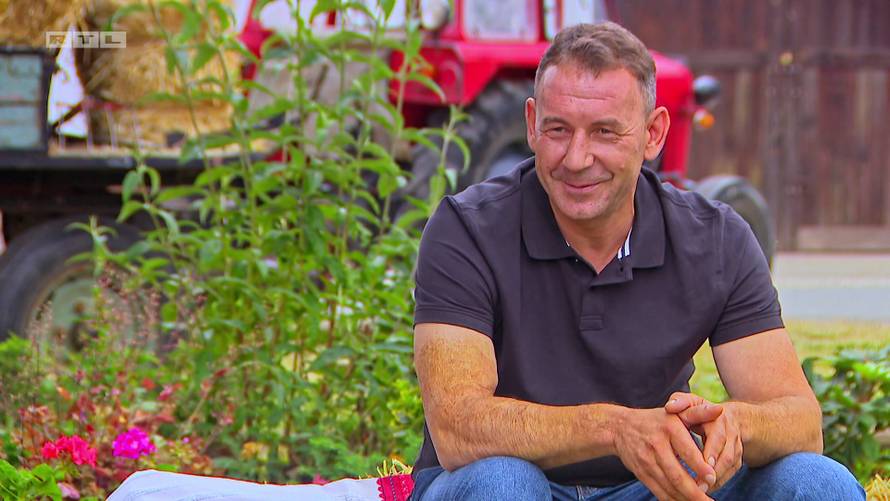 Krenuli spojevi u 'Ljubav je na selu'! Kanađanka Dottie s nogu oborila Josipa: 'Voliš odrezak?'