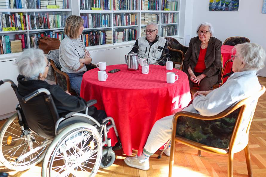 24 SATA Zagreb: Stogodišnjaci u Domu za starije osobe Trnje