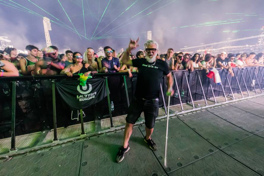 Split - DJ Vini Vici.
