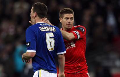 Topla priča: Gerrard je tješio bratića nakon poraza u finalu